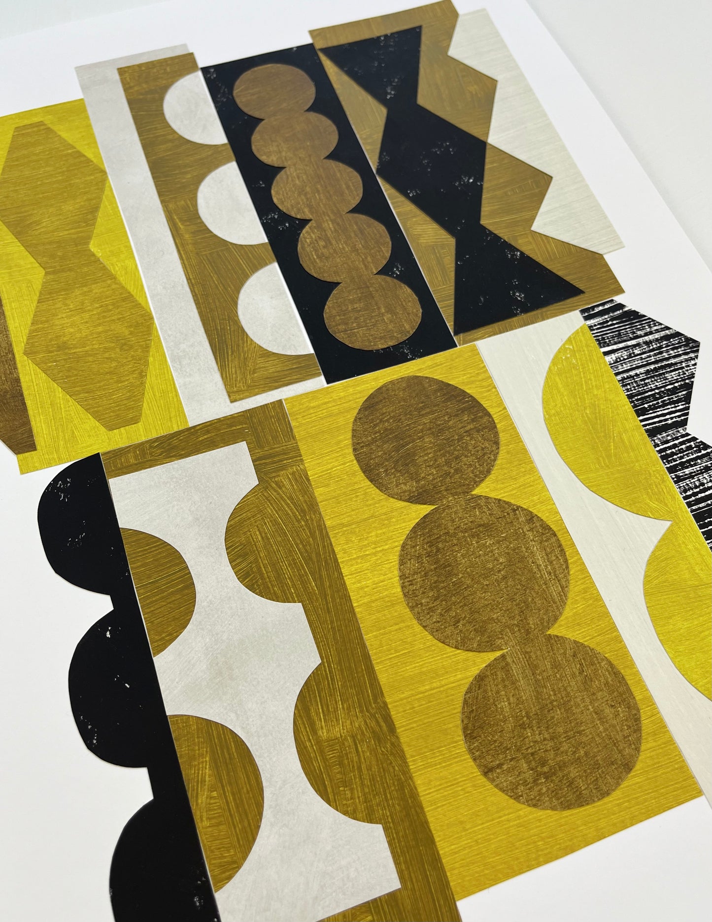 PAPER COLLAGE - JAZZ (YELLOW)