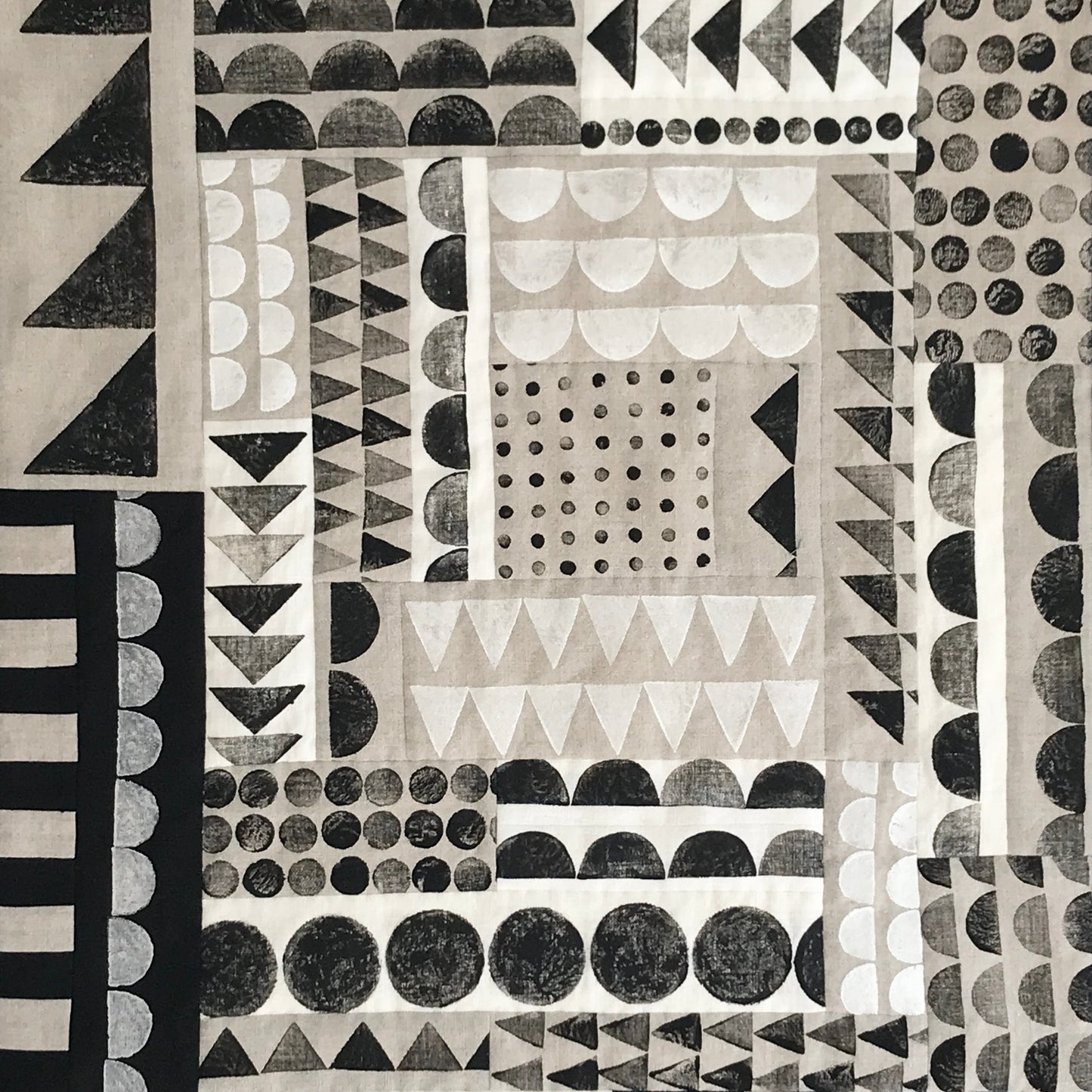 WALL QUILT - BLOCK PRINT (BLACK)