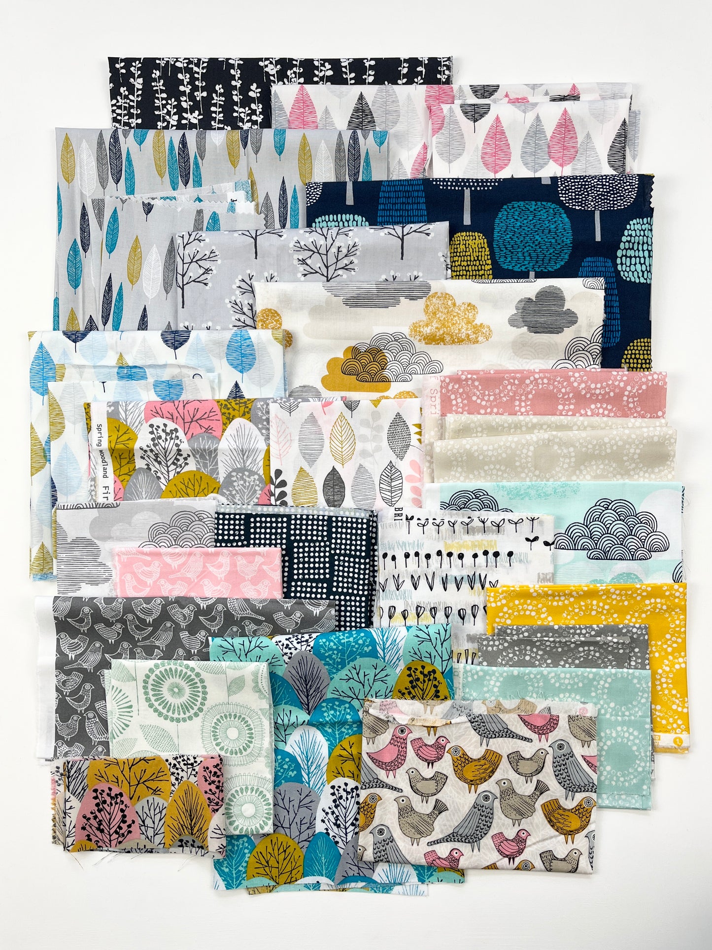 SCRAP BUNDLE - Mixed organic quilting cotton