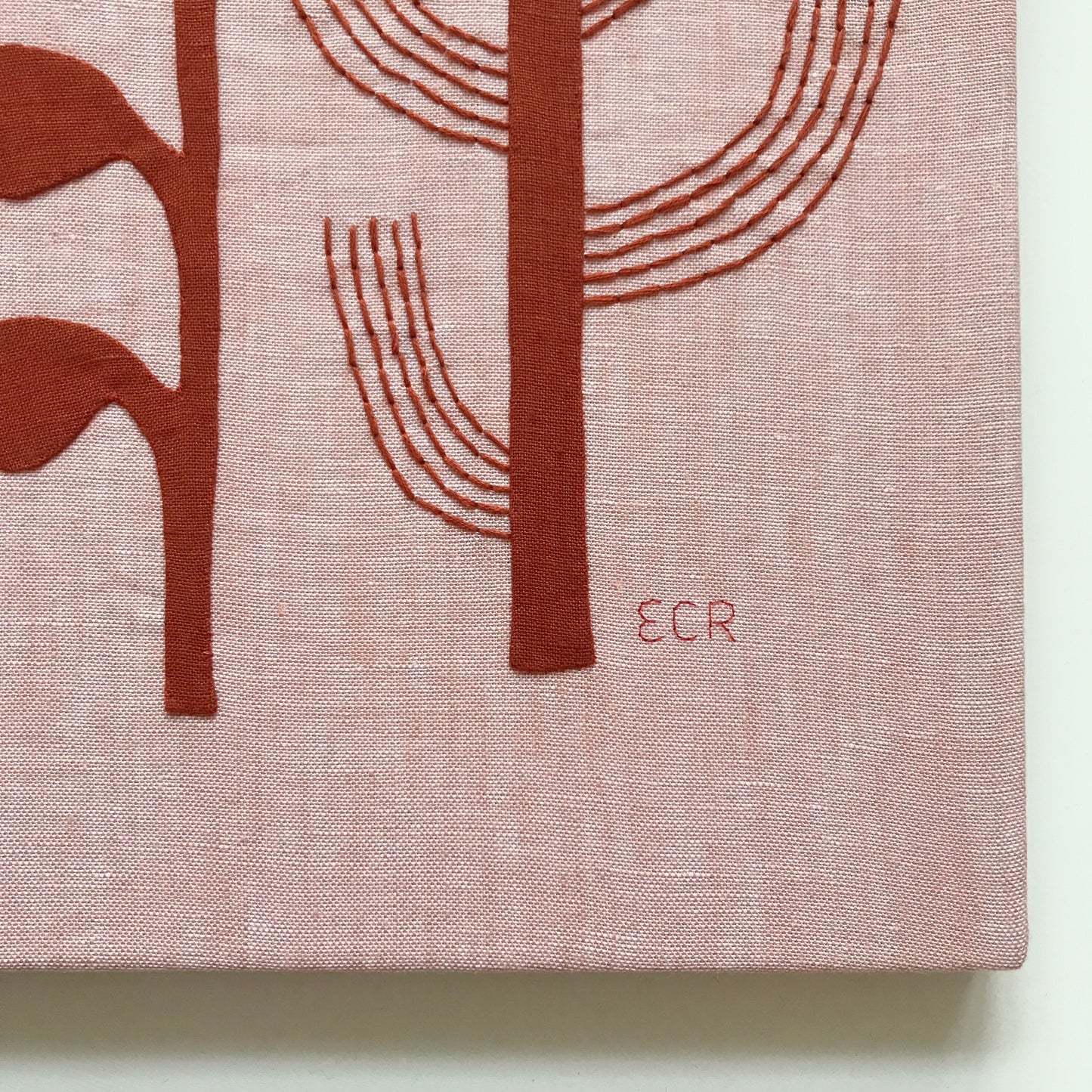 LINEN WALL PANEL - RED ELEMENTS