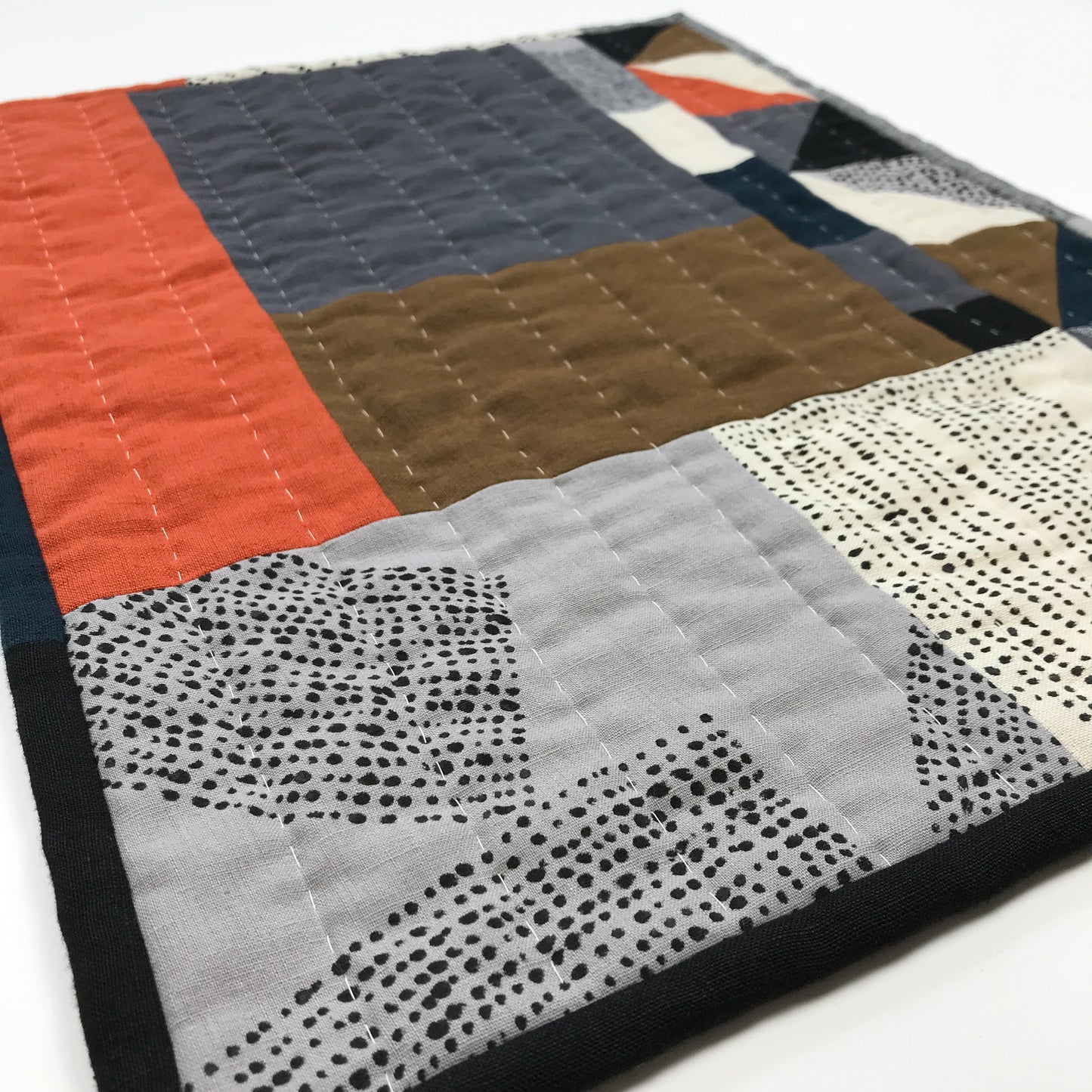 WALL QUILT MULTI RED