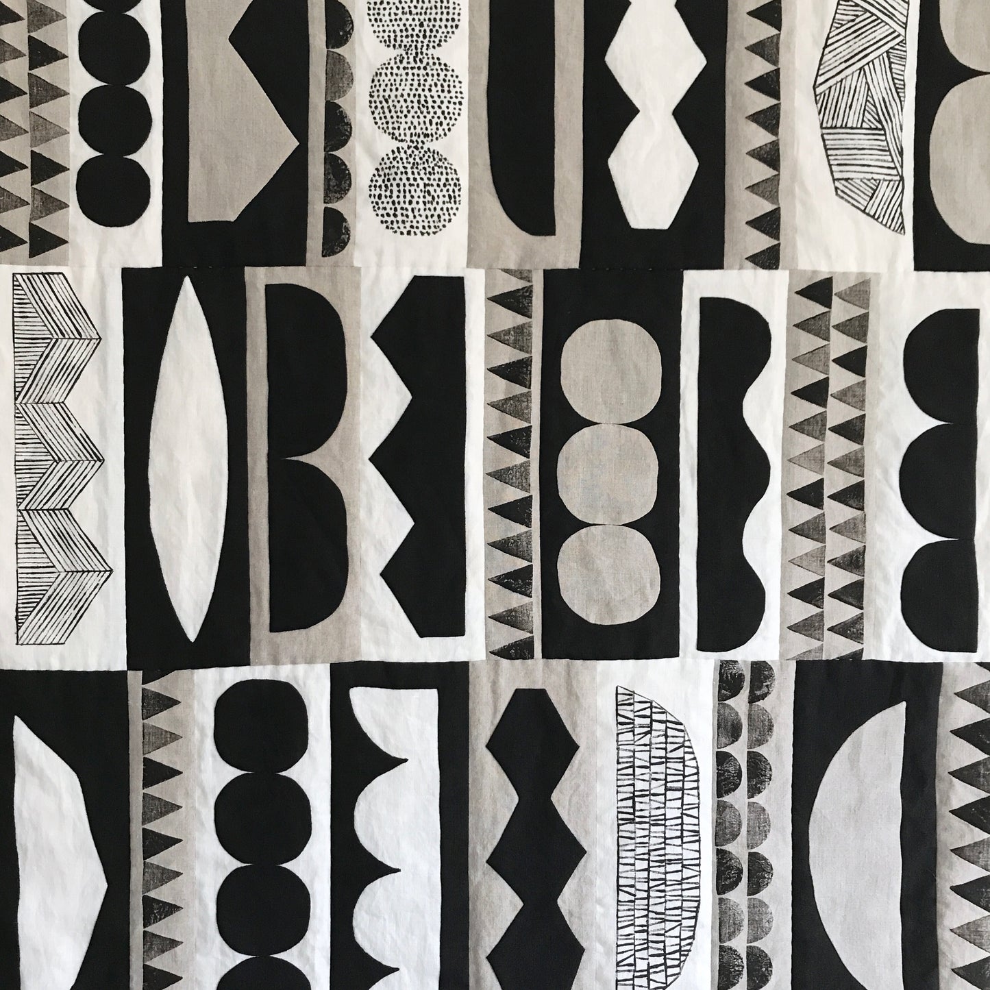 WALL QUILT BIG BLACK