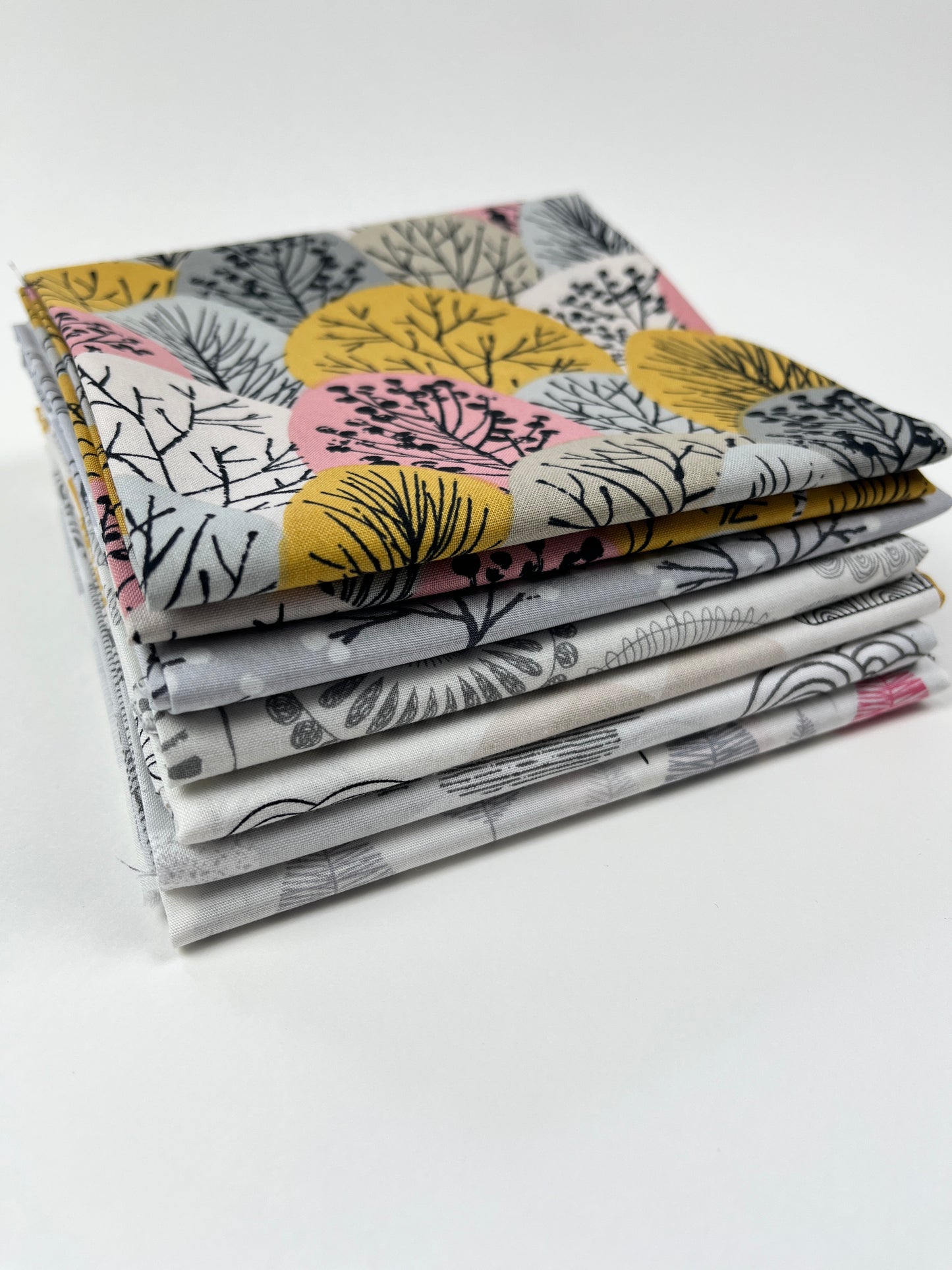 FAT QUARTER BUNDLE - Mixed organic quilting cotton fabrics (trees and clouds)